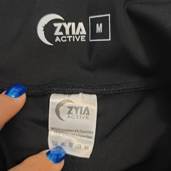 Zyia Active Trainer Black Athletic Hiking Running Workout Shorts Medium - Picture 3 of 3